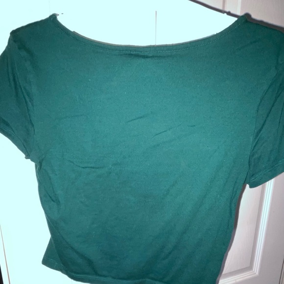 H&M basic Tee - Picture 3 of 3